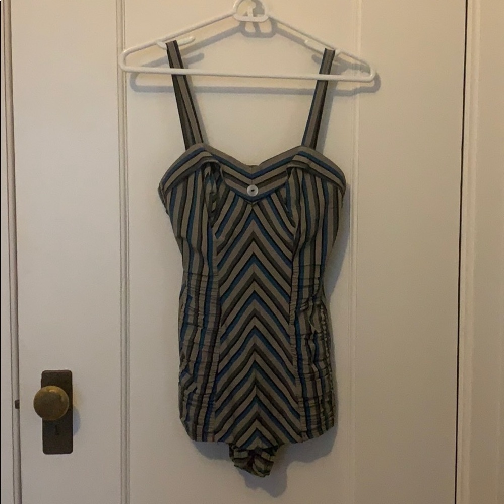 Stunning Vintage Bathing Suit
